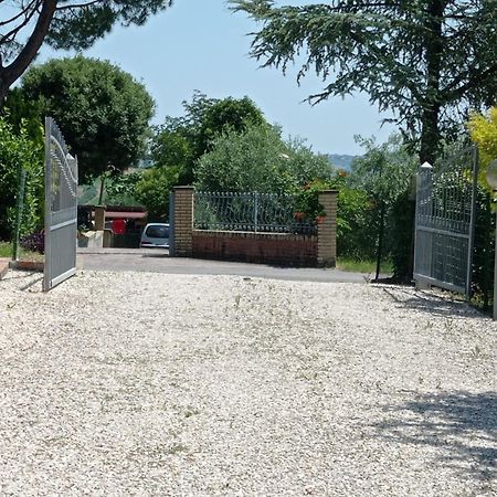Valdiveltrica Villa Mondavio Luaran gambar